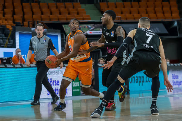 在英超关窗 在英超关窗