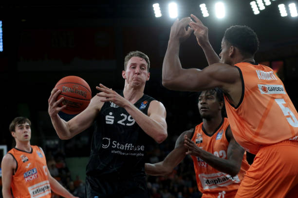 主力球员已 主力球员已