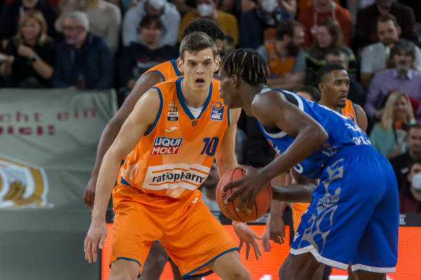 我们看到一 我们看到一