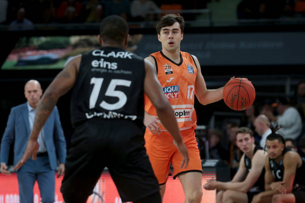 厄德高与赖 厄德高与赖